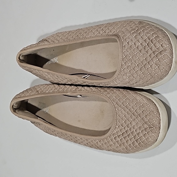 Skechers Women's Tan Quilted Ballet Slip On Go Step Lite Size 11 - Picture 1 of 9